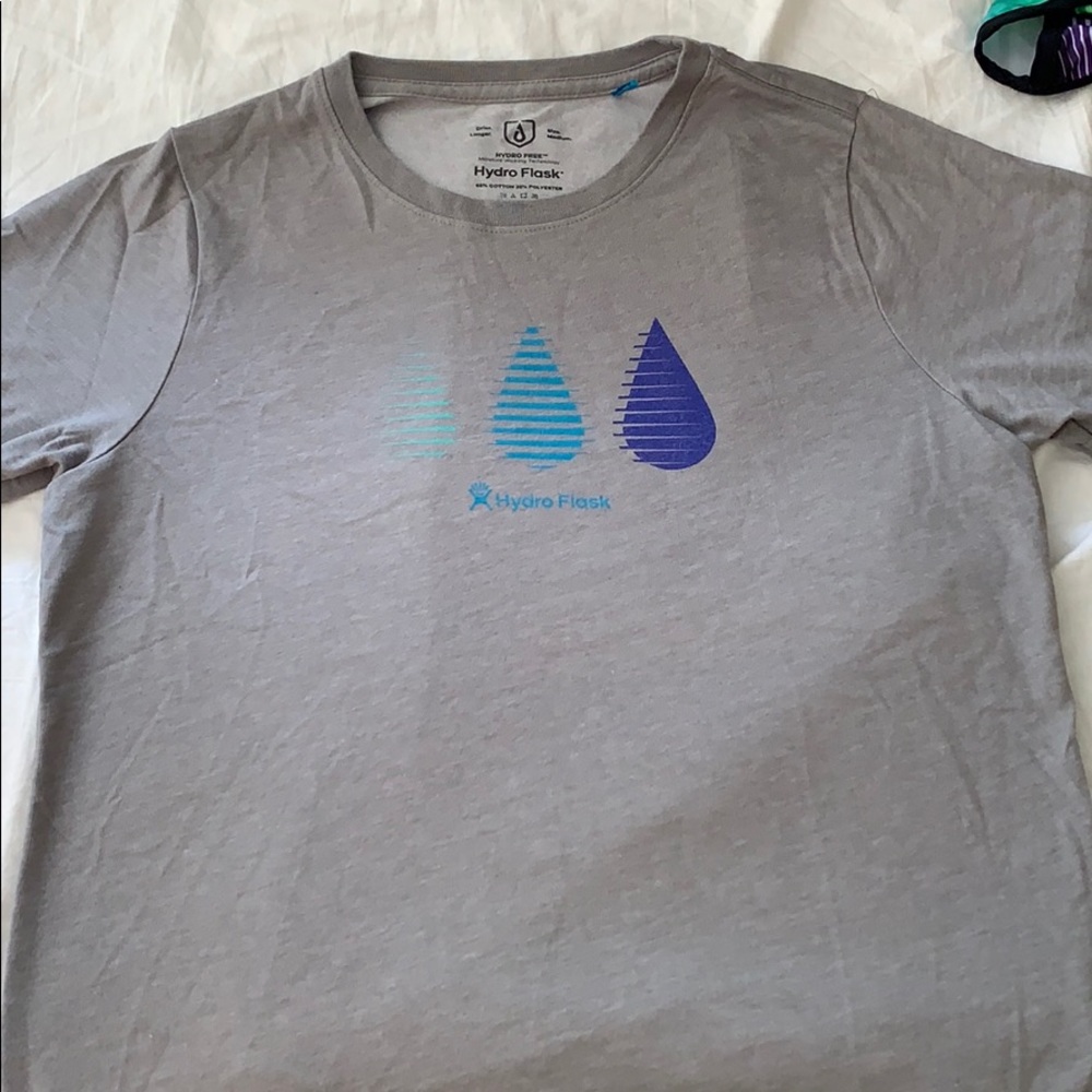 Hydro flask logo shirt